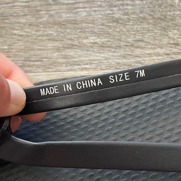 Tory Burch Navy Blue Flip Flop Sandals NWOT - Size: 7 - Picture 3 of 6